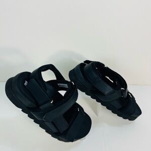 Women’s Timberland chunky platform Open-Toe Velcro Strap Sandals wedge, size 7
